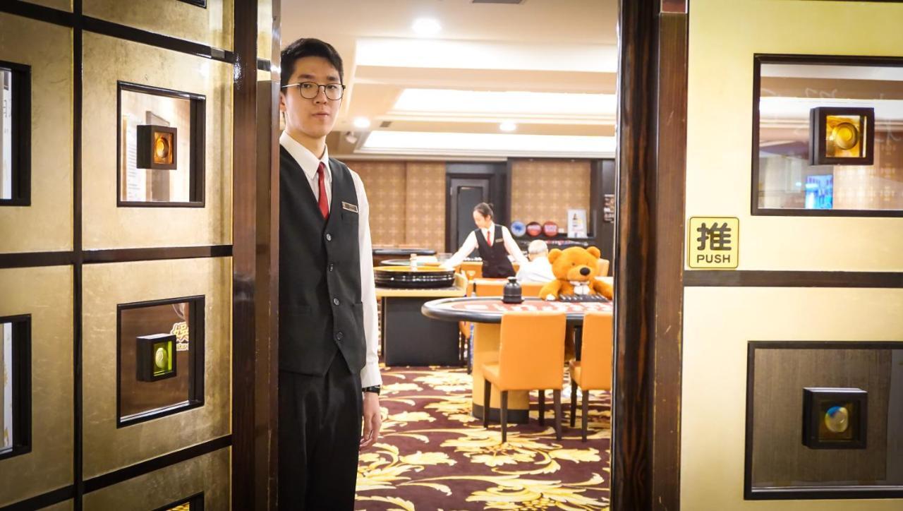 Hione Holiday Hotel Taipei Exterior photo